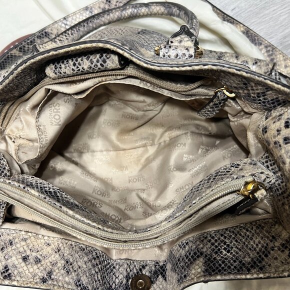 Michael Kors python cross body - Picture 6 of 8